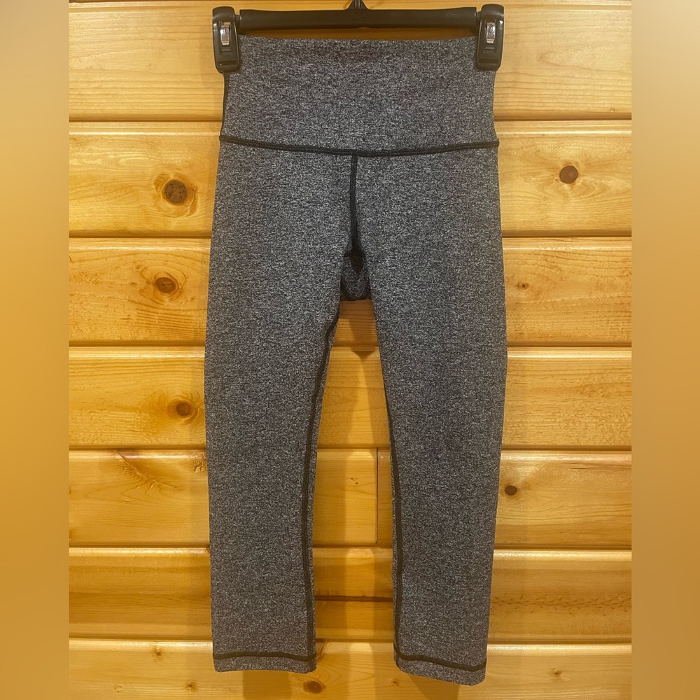Lululemon Wunder Under Size 4 Crop Hi-Rise Luxtreme Heathered Black Leggings